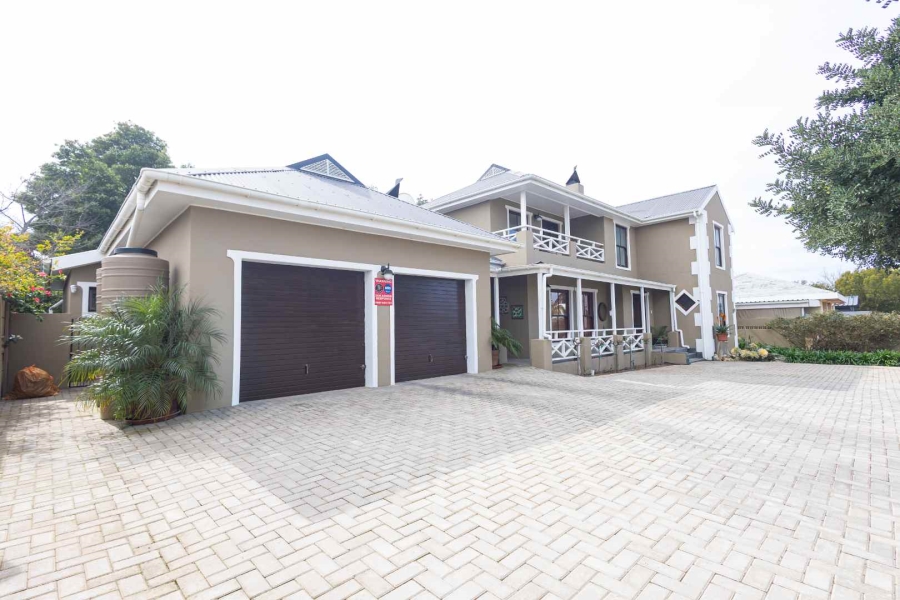 4 Bedroom Property for Sale in Panorama Western Cape